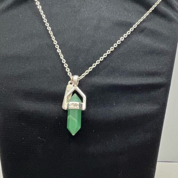 Necklace Pendant Fashion Jewelry Strength Chakra Green Stone SP 20" Necklace - Picture 3 of 7